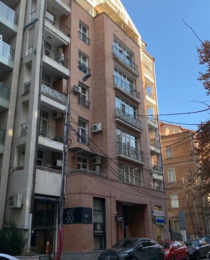 Продажа 3-х комнатной квартиры в современном доме на ул. З. Палиашвили в Ваке