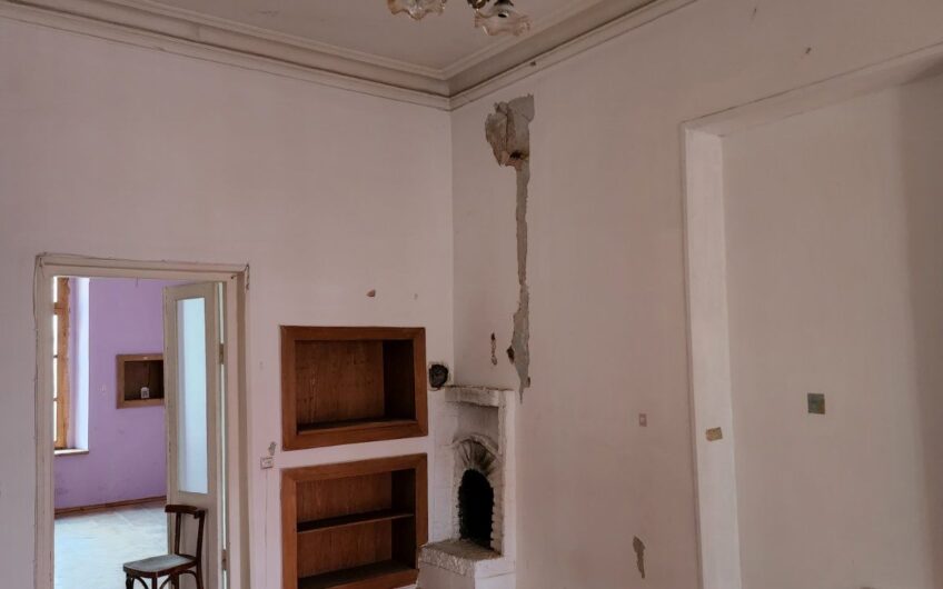 Продажа 3-х комнатной квартиры в красивом историческом особняке конца XIX — начала XX века.