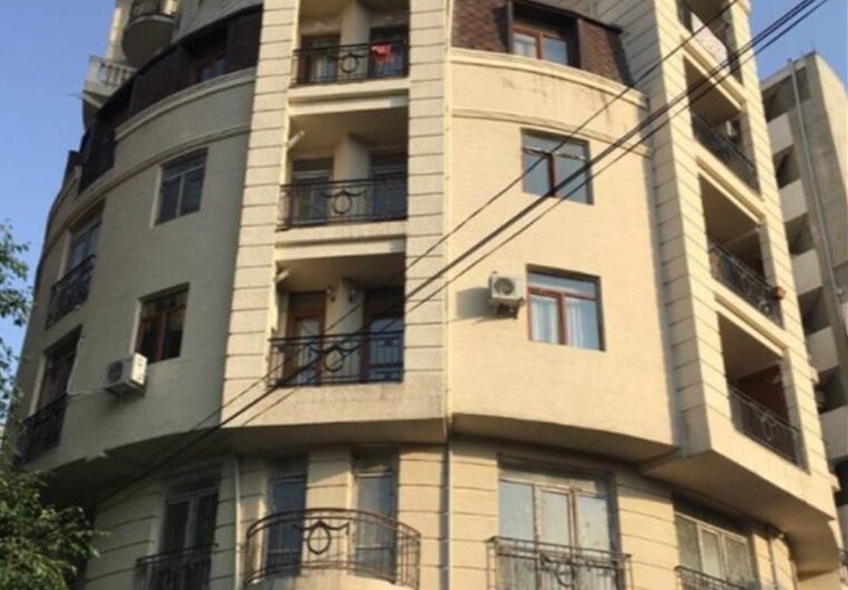 Продажа 4-х комнатной квартиры со свежим ремонтом в самом центре Тбилиси