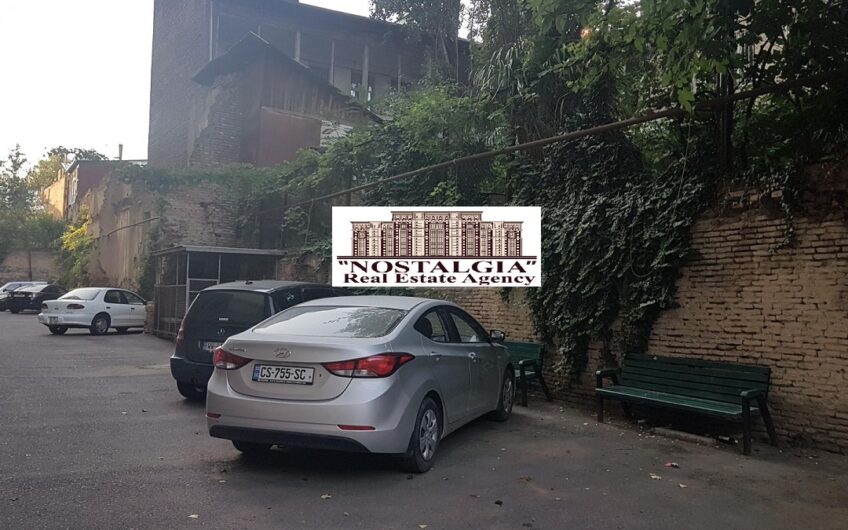 Продажа 5-комнатной квартиры в одном из самых красивых и атмосферных исторических районов старого Тбилиси — Чугурети